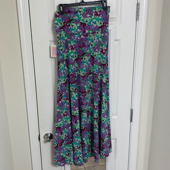 NWT LulaRoe maxi skirt (S) - Picture 2 of 4